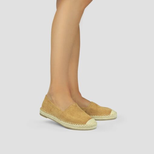 77-517 Camel