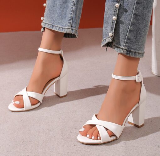 M525 White