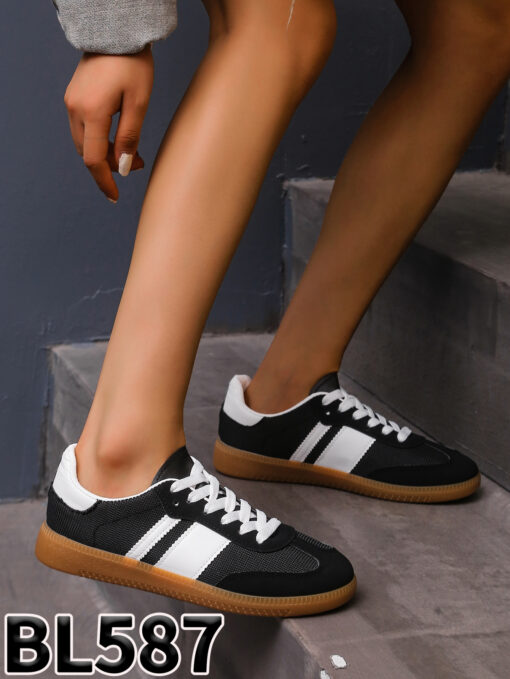 BL587 Black