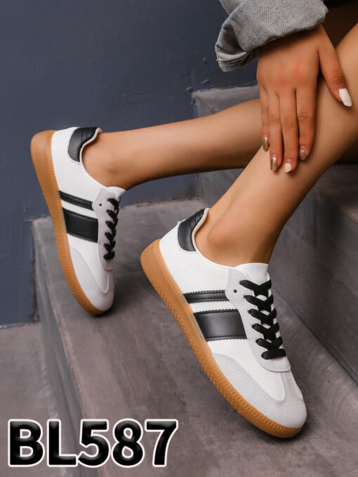 BL587 White