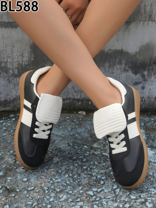 BL588 Black