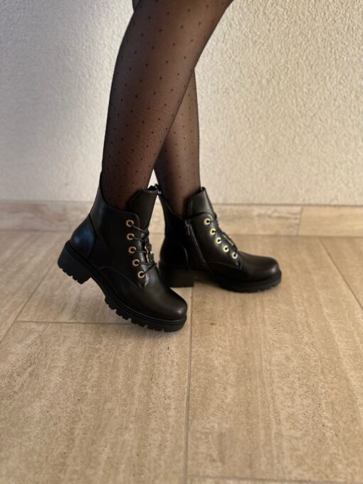H172 Black