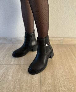 Alternative view of JM013 Black Pu