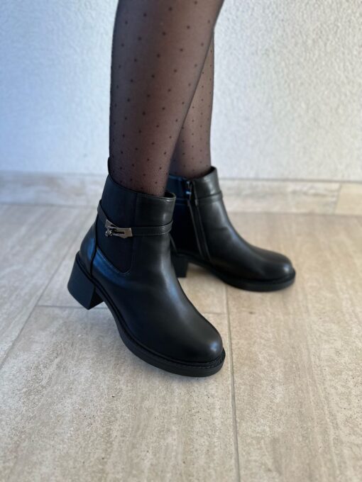 JM013 Black Pu