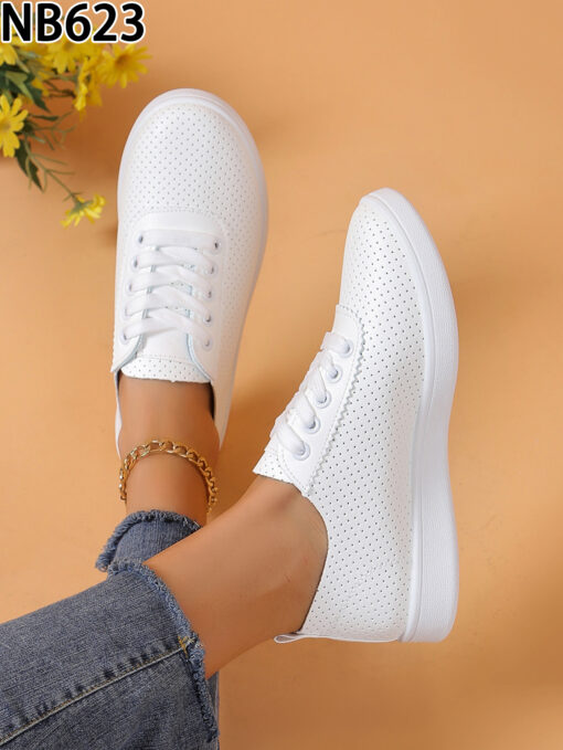 NB623 All White