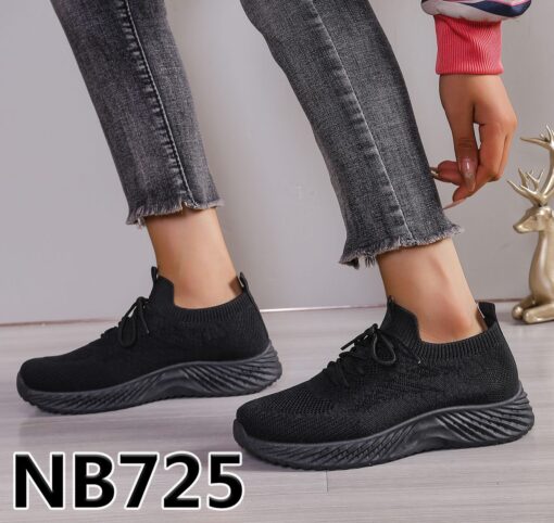 NB725 Black
