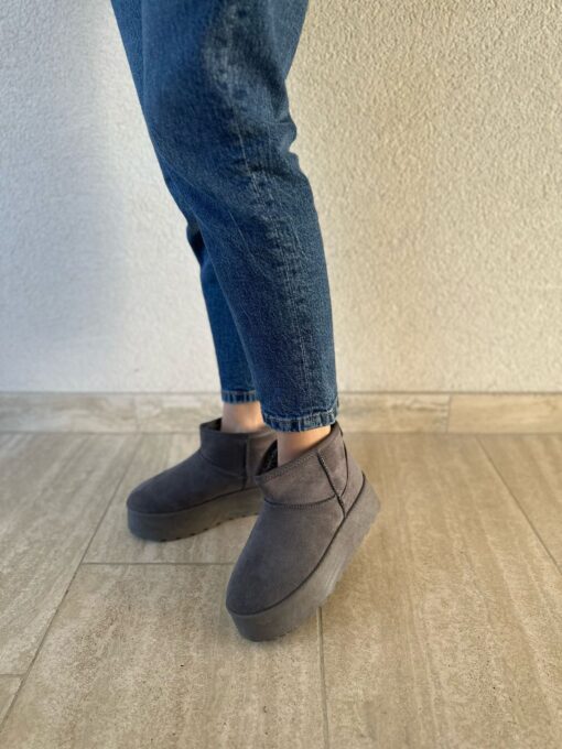 OUO11 Grey