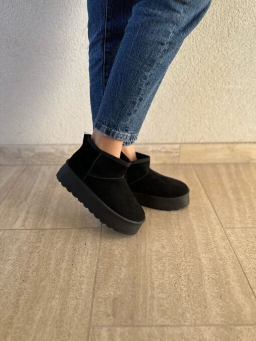 OUO11 Black