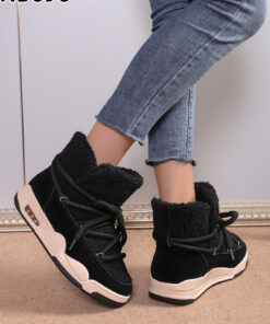Alternative view of NB696 Black