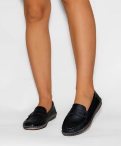 Alternative view of DMT 11 Black