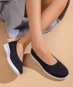 Alternative view of NB737 Navy