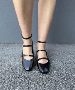 Alternative view of DMT27 Black