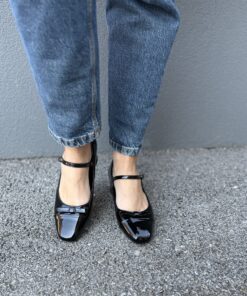 Alternative view of DMT29 Black