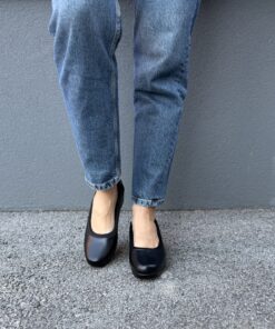 Alternative view of KOL01 Black