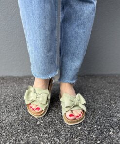 Alternative view of 2307 Green