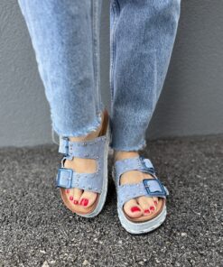 Alternative view of BO027 Blue