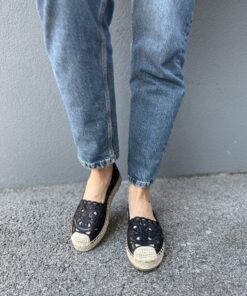 Alternative view of CR-57 Black