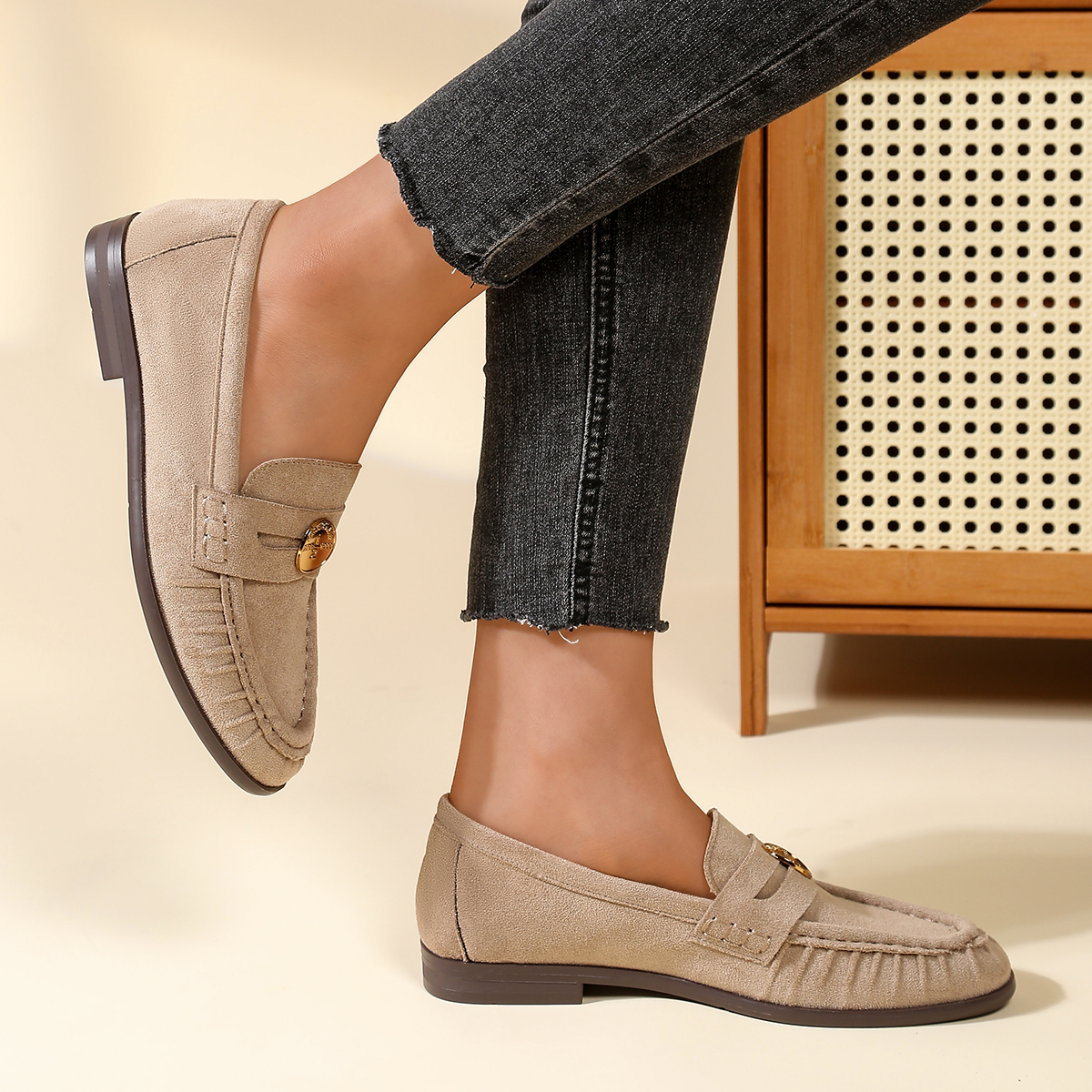 T667 Khaki
