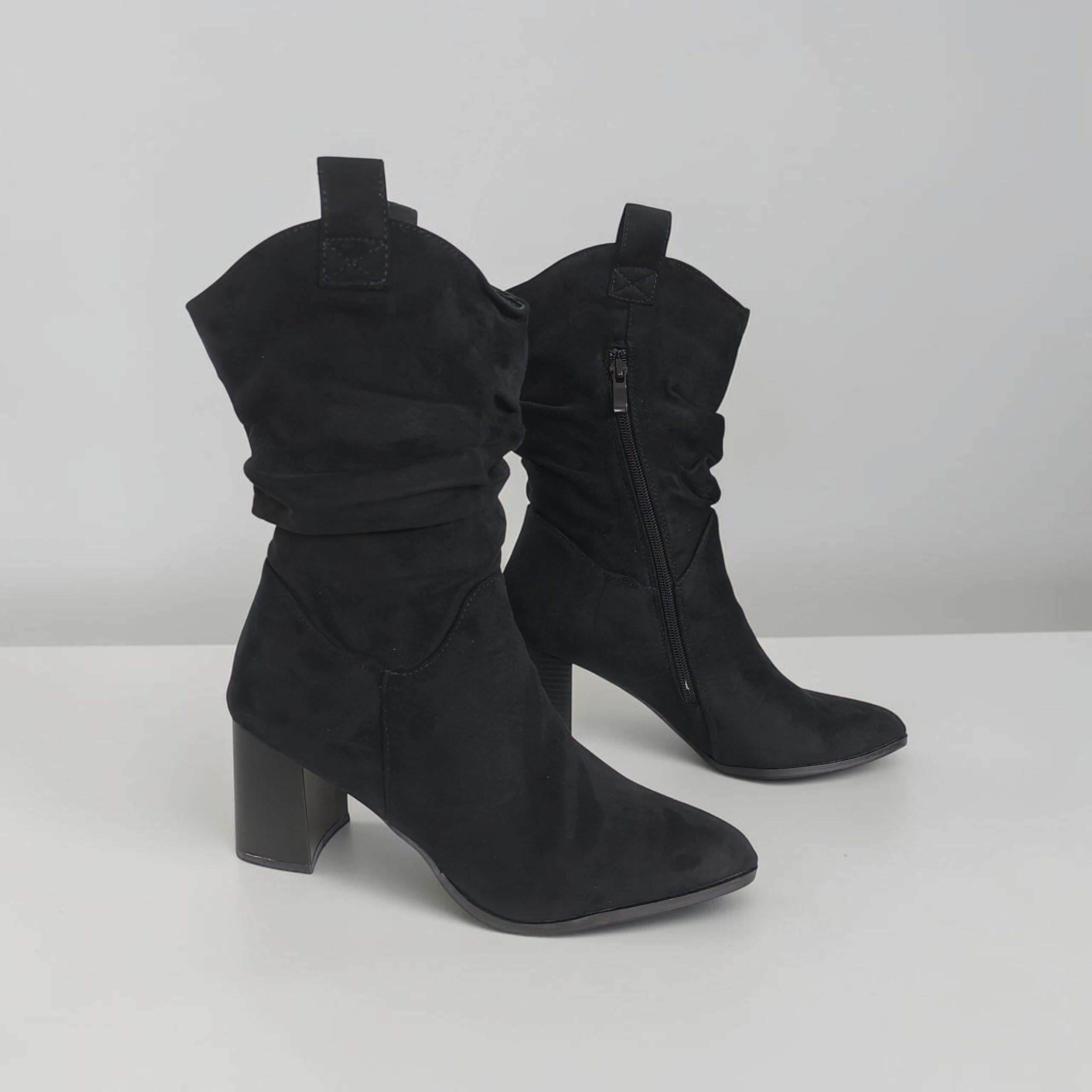 R16 Black